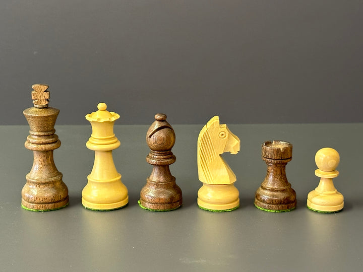Chess pieces in acacia/boxwood, KH 95mm, leaded
