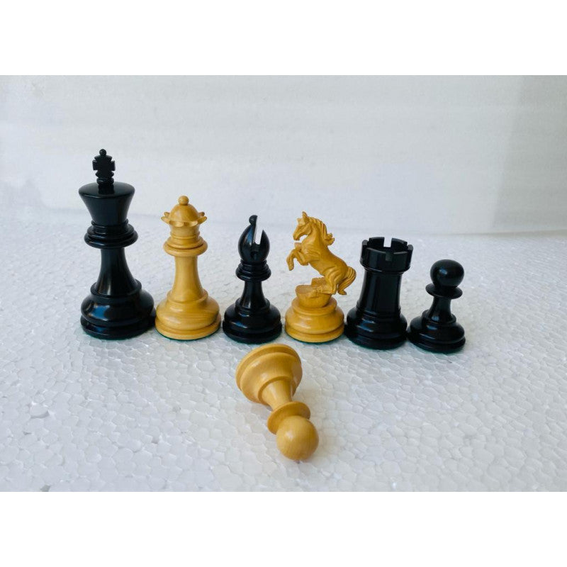 Alexander Knight Schachfiguren 4,5" – Luxuriöses Staunton-Set aus Ebenholz & Buchsbaum