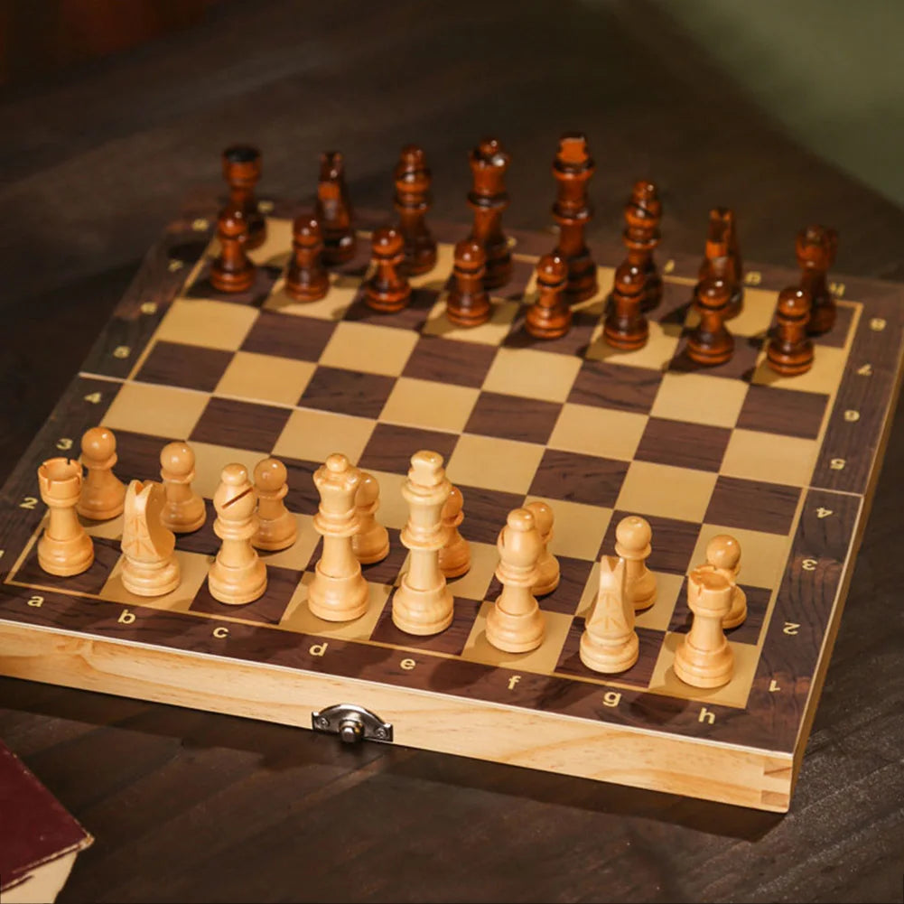 Wooden Chessmen Standard Tournamen Staunton 2.2in King Figures
