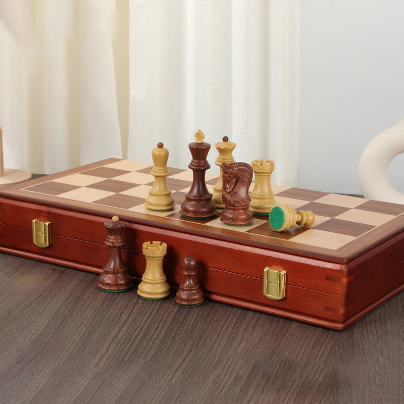 Aggravated heavy plastic chess piece game set