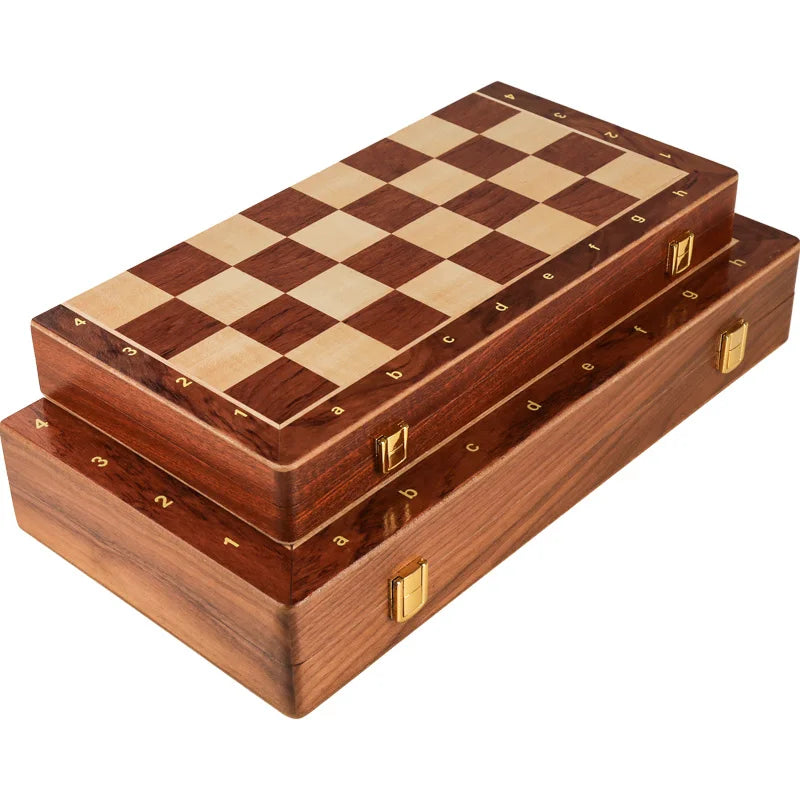 Schachspiel aus Holz in Top-Qualität – Großes Schachbrett aus Walnussholz & klassische Figuren aus massivem Holz