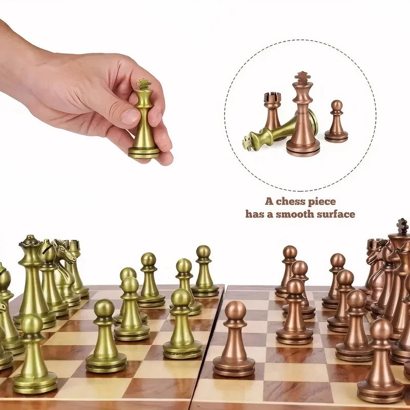 30 cm / 11.8 Zoll Antikes Bronze Klappschachspiel mit beschwerten Figuren aus Legierung – Luxusgeschenk