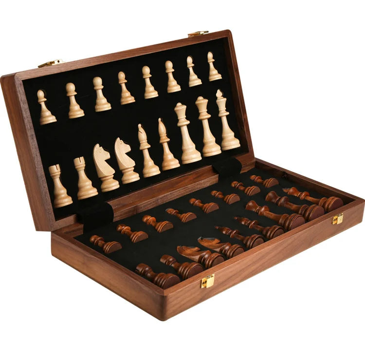 Schachspiel aus Holz in Top-Qualität – Großes Schachbrett aus Walnussholz & klassische Figuren aus massivem Holz