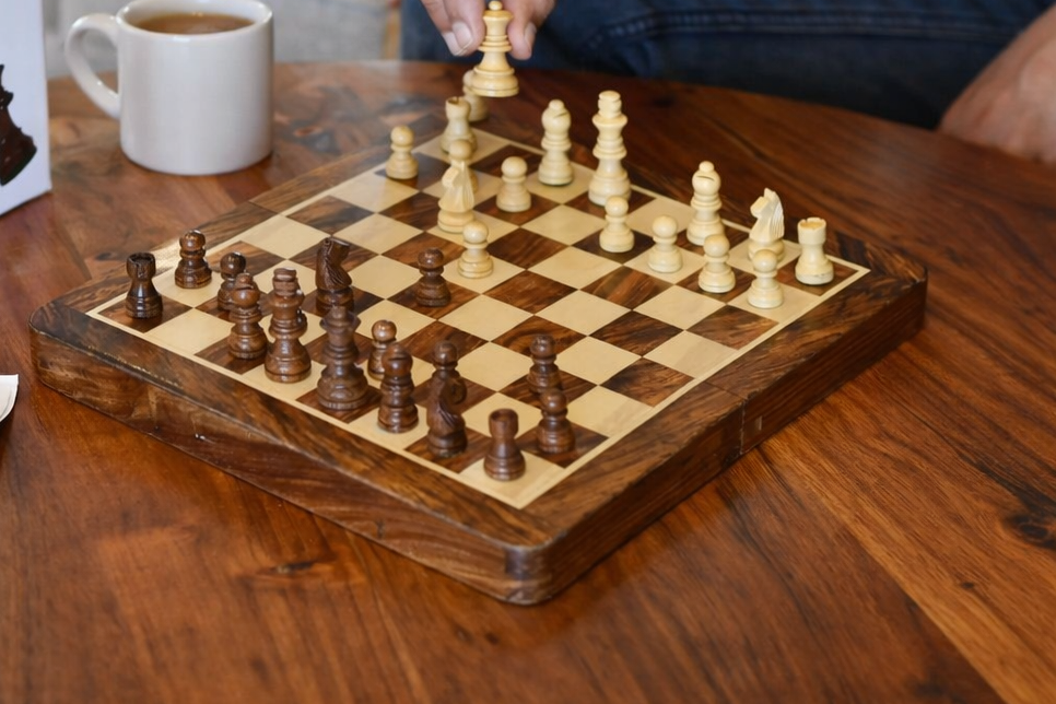 10″ Travel Folding Magnetic Chess Set – Sheesham & Maple Wood