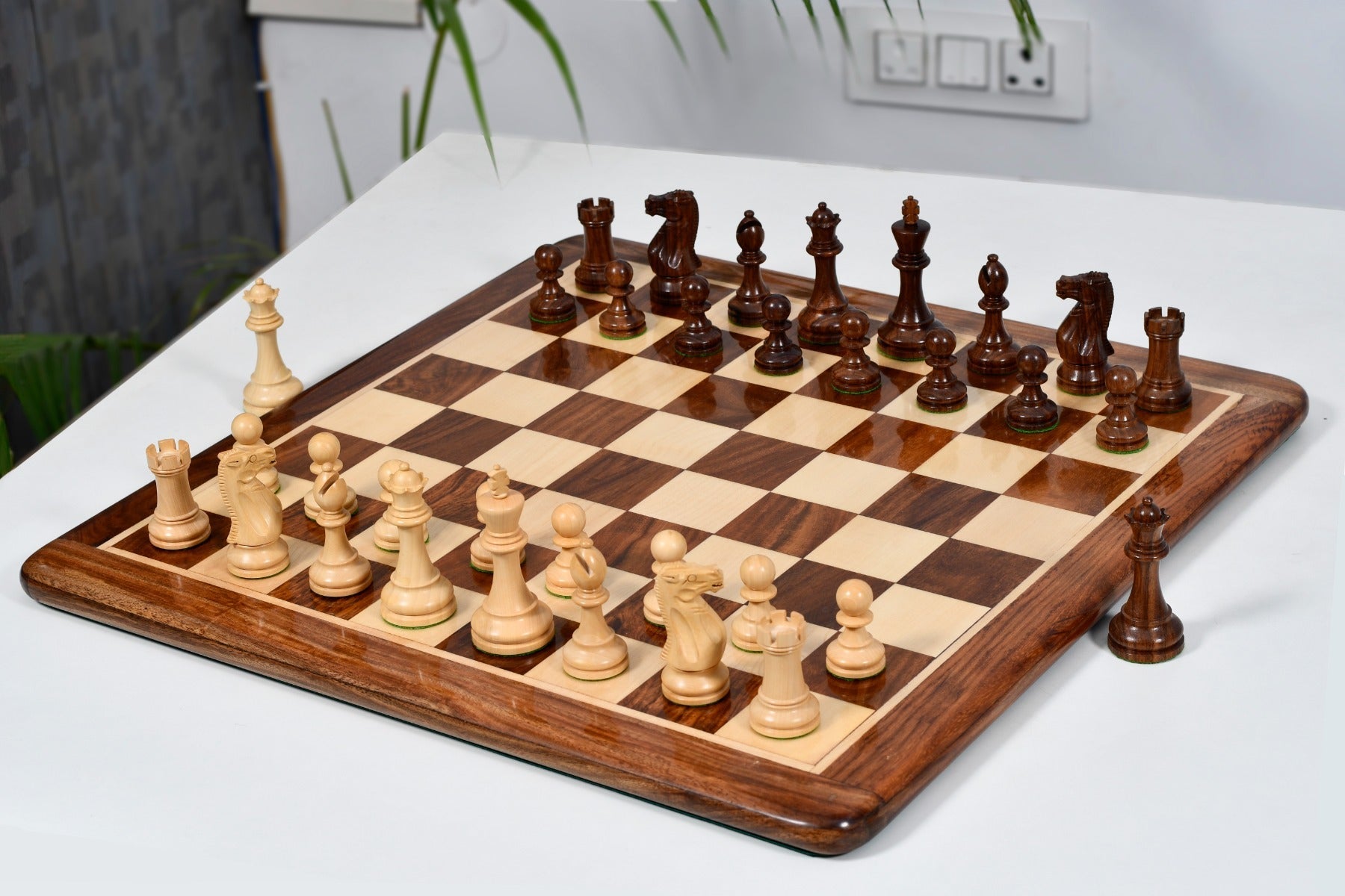 Queen’s Gambit Ebony Chess Pieces – Premium Luxury Wooden Set
